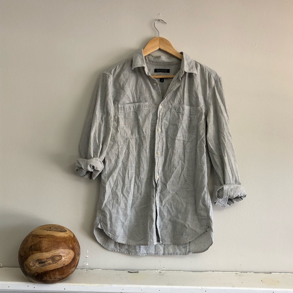 Gray Grant Fit Banana Republic Men’s Dress Shirt